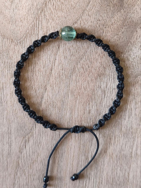 فلوریت (سبز/بنفش): تمرکز، نظم ذهنی، پاکسازی انرژیهای منفی