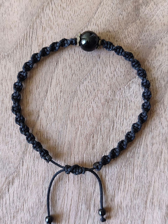 تورمالین سیاه (مشکی مات): محافظت در برابر انرژیهای منفی، دفع استرس