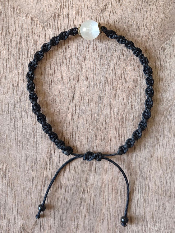 سلنایت (سفید شیری): اتصال به آگاهی برتر، آرامش و وضوح ذهن