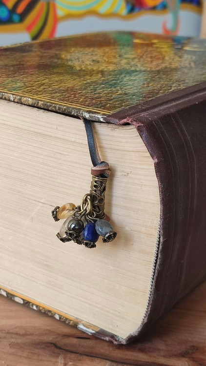 🔹 نیت ترکیب سنگها: تقویت حافظه، تمرکز ذهن، حضور آگاهانه و جریان انرژی مثبت در مسیر مطالعه.