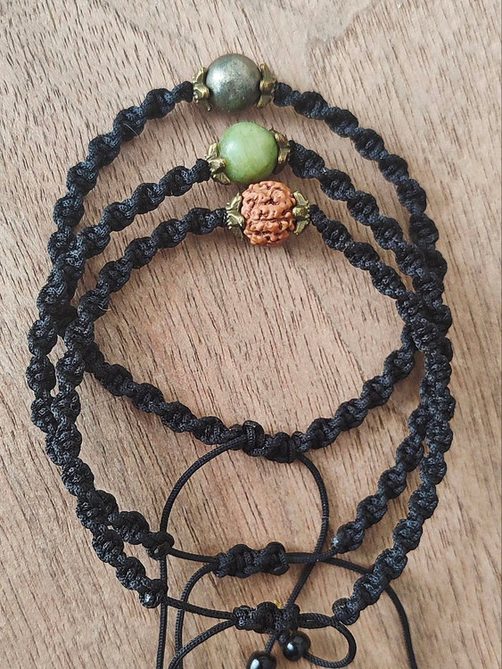 💫 کاربرد: این دستبند برای جذب ثروت، حفاظت معنوی و آرامش درونی طراحی شده است.