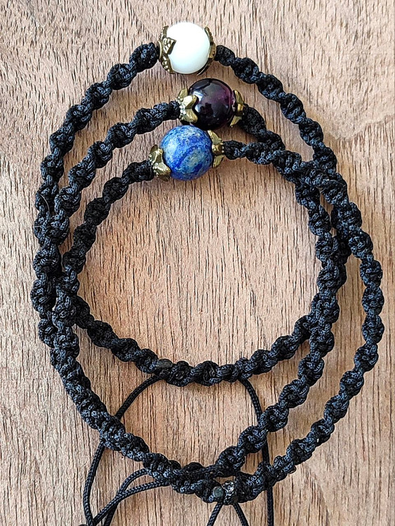 💫 کاربرد: این دستبند برای تقویت قدرت ذهن، تمرکز، حافظه و خلاقیت طراحی شده و به شما کمک میکند در یادگیری، تصمیمگیری و خلق ایدههای نو بهترین عملکرد را داشته باشید.