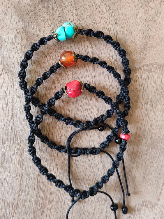 💫 کاربرد: این دستبند برای افزایش شادی، انرژی حیات و محافظت طراحی شده است.